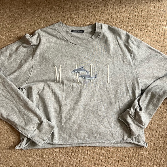 Brandy Melville Tops - Brandy Melville Maui Longsleeve Tshirt